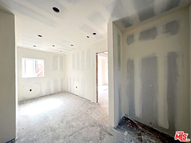 14426 Friar Street photo 43