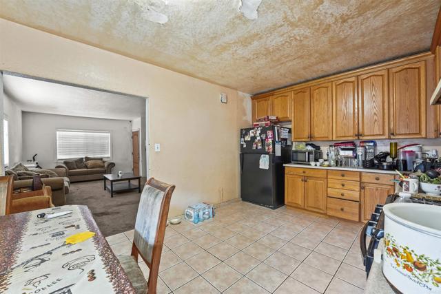 127 W 5Th Avenue, Escondido CA: https://media.crmls.org/mediaz/f9c65cb3-dc4f-4e11-a561-a686c24c3395.jpg