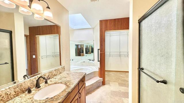 Detail Gallery Image 12 of 35 For 2798 Alta Vista Dr, Fallbrook,  CA 92028 - 3 Beds | 2/1 Baths