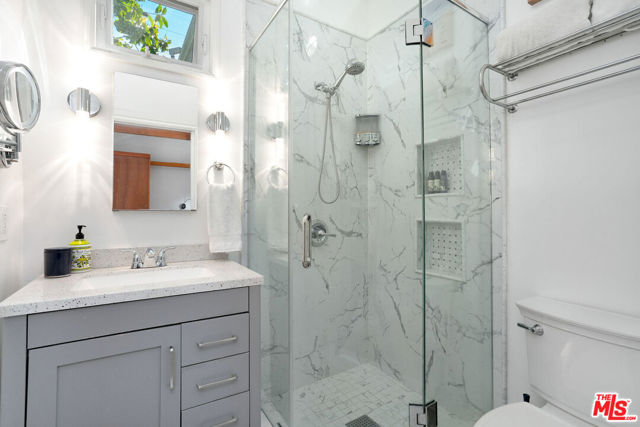 1116 Stanford Street, Santa Monica CA: https://media.crmls.org/mediaz/f9c74520-dd34-4eae-83c4-31936d07d84e.jpg