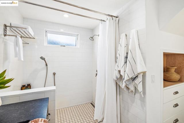 1334 Derby St, Berkeley CA: https://media.crmls.org/mediaz/f9c75f6d-890a-45a8-b562-302bdaa99a73.jpg