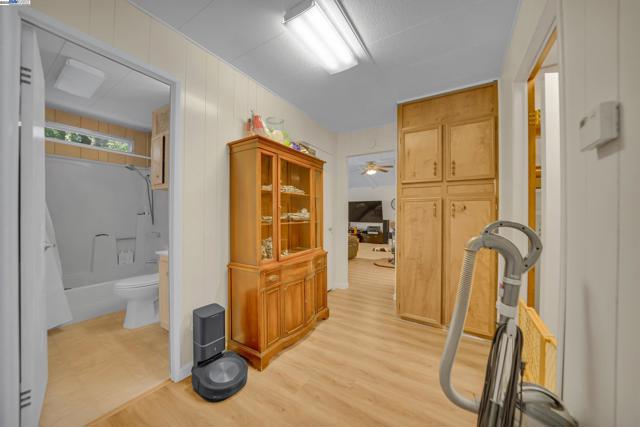 13567 Raccoon Mountain Rd, Grass Valley CA: https://media.crmls.org/mediaz/f9c7d8b8-7d0c-4a31-b579-f20602e4c337.jpg
