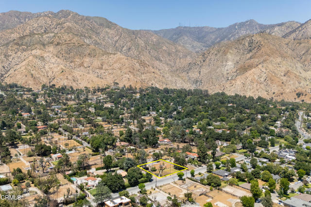 1739 E Mendocino Street, Altadena CA: https://media.crmls.org/mediaz/f9c8185a-c2c2-4662-b3a1-3a8a120d403a.jpg
