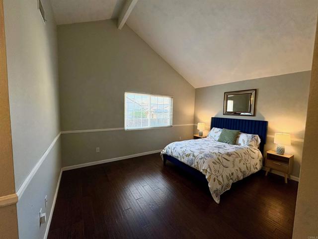 1004 Glenwood Way, Escondido CA: https://media.crmls.org/mediaz/f9c84bd4-bebe-452c-8dcf-dccbd7c74fd7.jpg