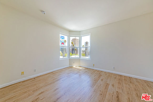 620 S Gramercy Place, Los Angeles CA: https://media.crmls.org/mediaz/f9c896fc-2949-442f-844b-9c2f1abdbfd4.jpg