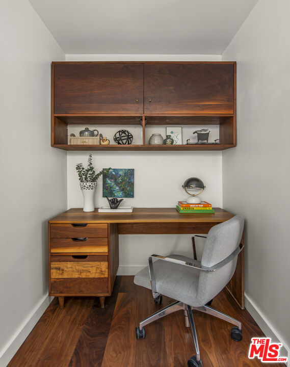 2544 Greenvalley Road, Los Angeles CA: https://media.crmls.org/mediaz/f9c96979-3fdc-41e1-9e73-f36e64e5ed03.jpg