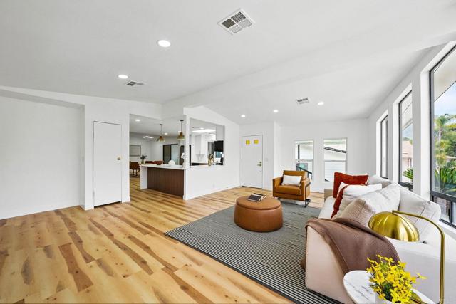 8975 Lawrence Welk Drive, Escondido CA: https://media.crmls.org/mediaz/f9c9fe1f-3668-4d08-a8ee-eb95ba53c9cf.jpg