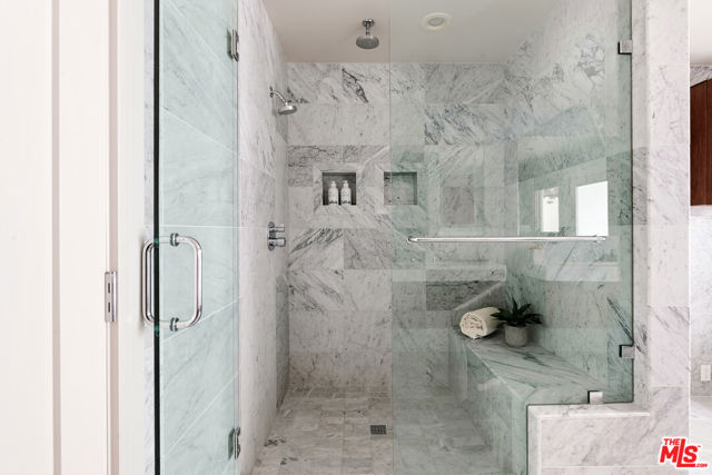 2612 Wallingford Drive, Beverly Hills CA: https://media.crmls.org/mediaz/f9ca9da0-19b3-4746-91d8-6e5660425afe.jpg