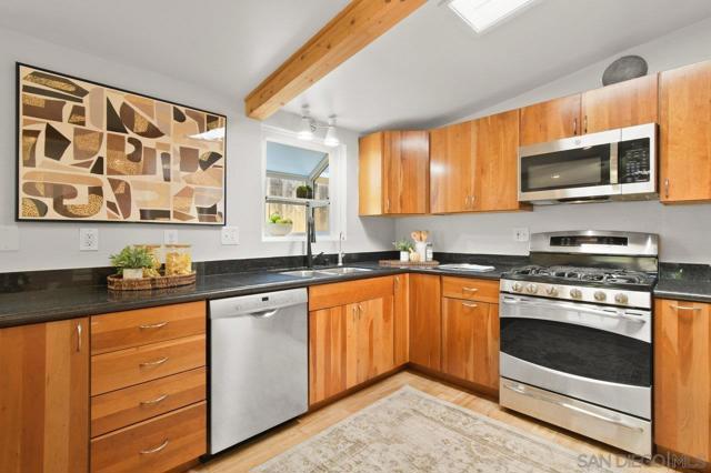 3559 Larga Circle, San Diego CA: https://media.crmls.org/mediaz/f9cbdb8a-7ba7-477a-8a51-7c2f5f4a225e.jpg