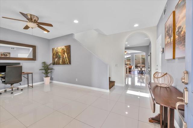 Image 20 of 48 For 84186 Canzone Drive