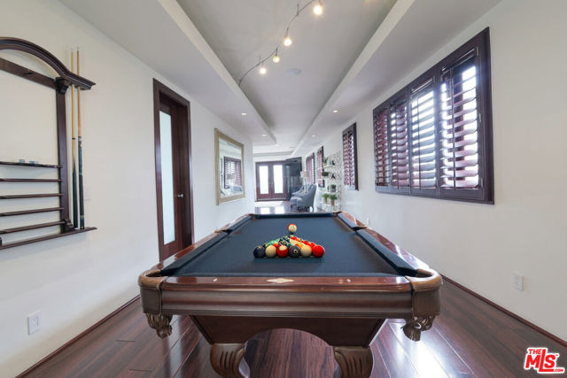 8835 Evanview Drive, Los Angeles CA: https://media.crmls.org/mediaz/f9ccb5c9-0a5b-4c45-acab-2b15fa0c68d4.jpg