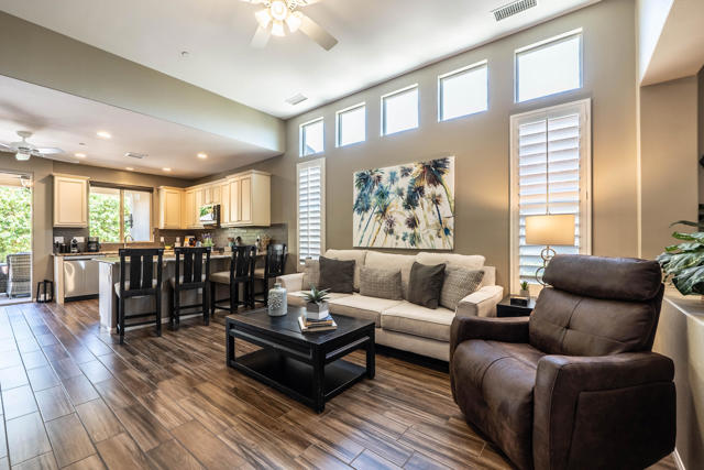 82820 Kingsboro Lane, Indio CA: https://media.crmls.org/mediaz/f9ccf927-b7c8-4682-9972-3cd0587d7b4c.jpg