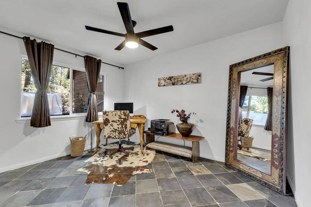 Image 9 of 60 For 25275 Norwood Drive
