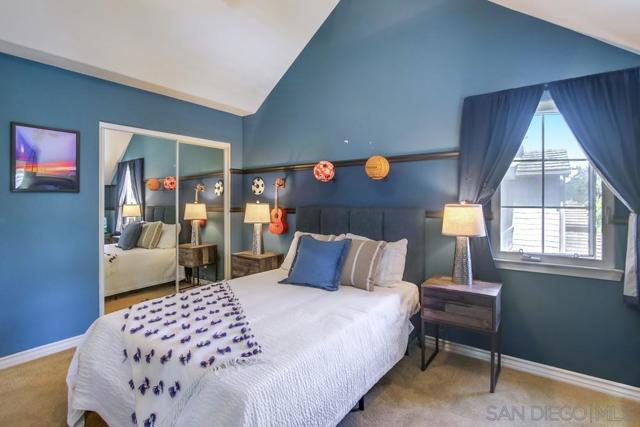 3515 CAMINO CEREZA, Carlsbad CA: https://media.crmls.org/mediaz/f9cddff0-7471-4580-bfe3-53ac9918ea0c.jpg
