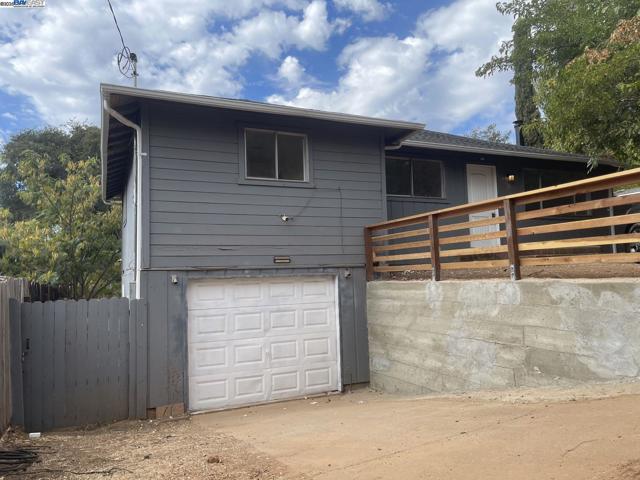 Details for 4083 Frye Ave, Clearlake, CA 95422