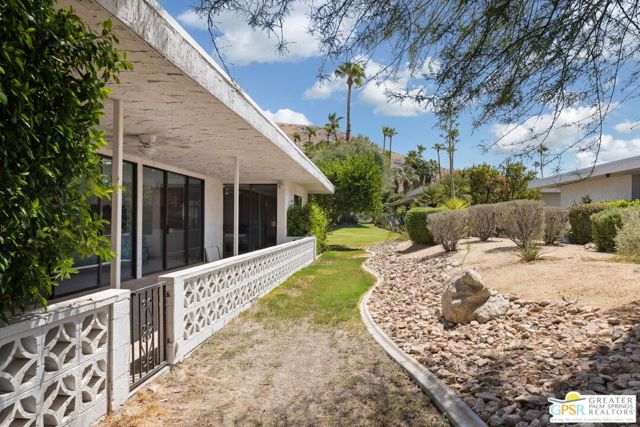 2455 S Madrona Drive, Palm Springs CA: https://media.crmls.org/mediaz/f9d05d82-70e3-4bac-8dcf-402a8fdbdc82.jpg