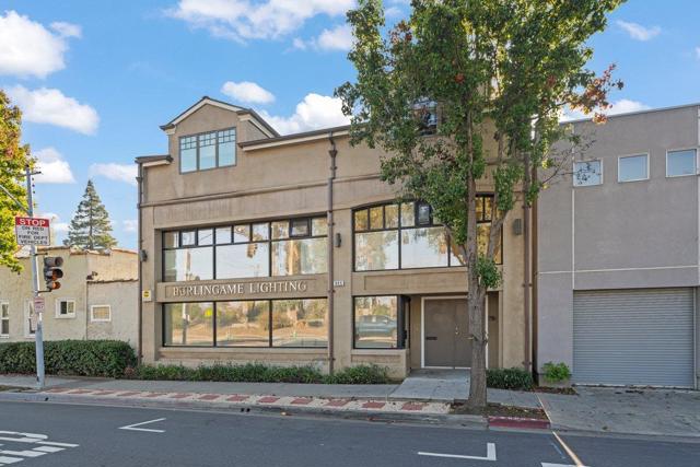 806 Edgehill Drive, Burlingame CA: https://media.crmls.org/mediaz/f9d0a9e5-5166-43f6-9dcc-bc4d83443435.jpg
