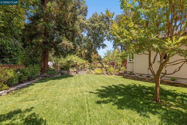 312 Soule Ave, Pleasant Hill CA: https://media.crmls.org/mediaz/f9d0d4b6-13f6-4c5e-b12f-ac37c49a9531.jpg
