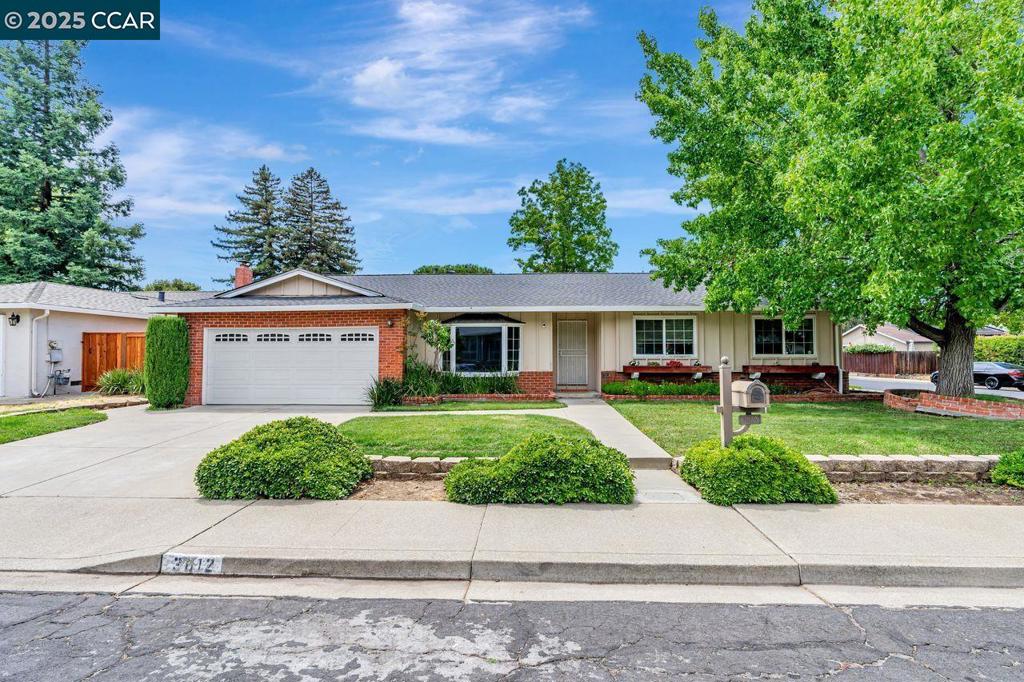 3812 Fernwood Ct