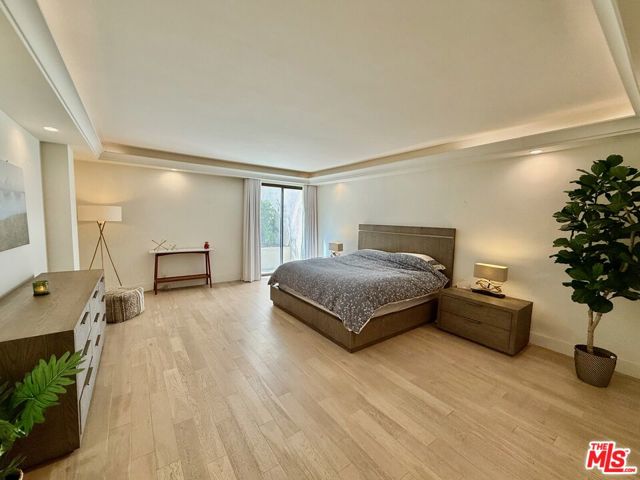 2 Bed Home for Sale in Beverly Hills, California