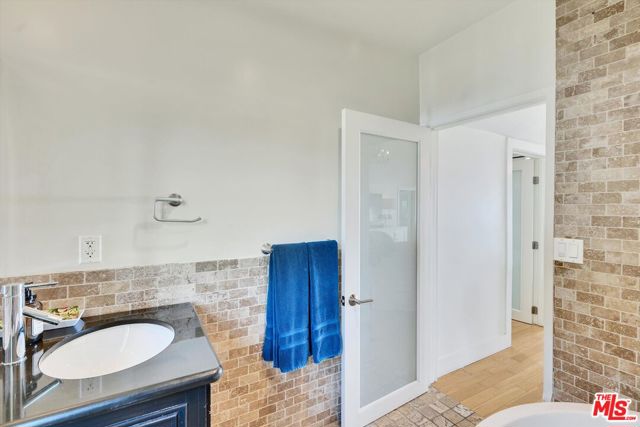 3966 Las Flores Canyon Road photo 38
