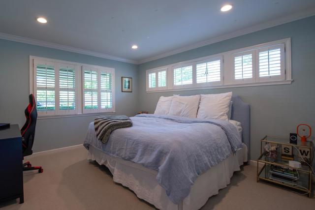 1360 Elder Avenue, Menlo Park CA: https://media.crmls.org/mediaz/f9d57e95-3d32-484e-9364-fed7a3997ee0.jpg