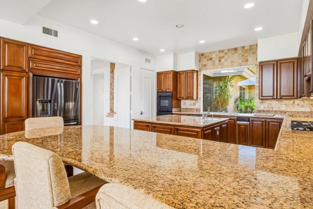 801 Deer Haven Circle, Palm Desert, CA 92211