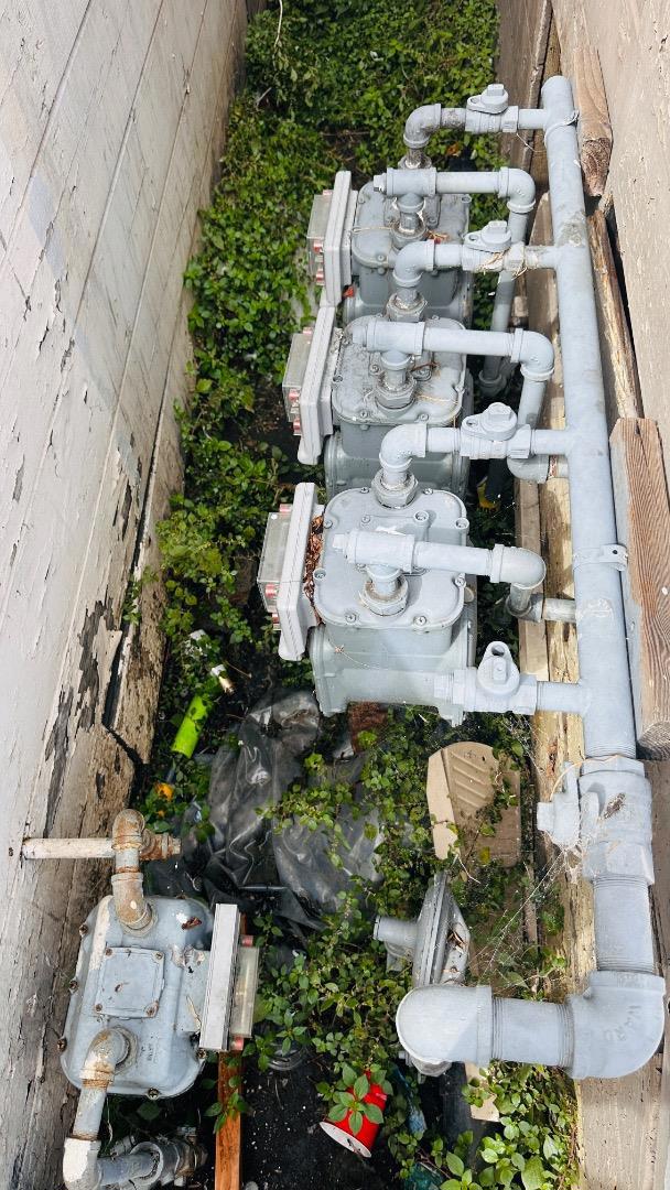 1439 38th Avenue, Oakland CA: https://media.crmls.org/mediaz/f9d62161-948c-4151-a65b-fe1d143f4190.jpg