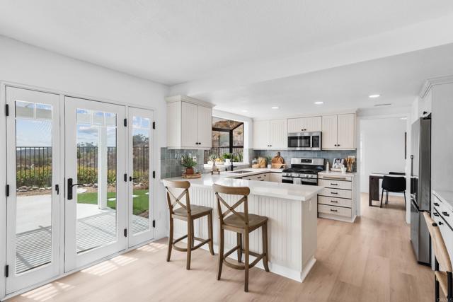 1795 Fuerte Estates Drive, El Cajon CA: https://media.crmls.org/mediaz/f9d74394-fba2-4d62-9700-4bcebf3501c5.jpg