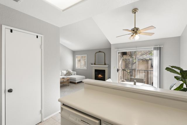 Detail Gallery Image 16 of 33 For 11325 Avenida De Los Lobos Unit D, San Diego,  CA 92127 - 1 Beds | 1 Baths