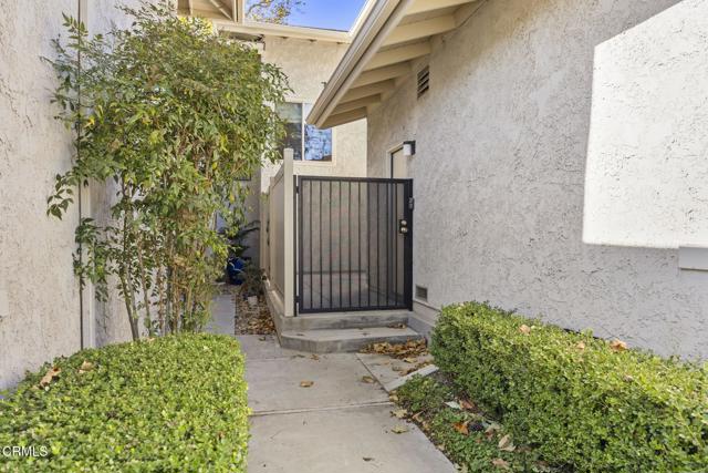 Detail Gallery Image 5 of 41 For 913 Tennyson Ln, Ventura,  CA 93003 - 3 Beds | 2/1 Baths