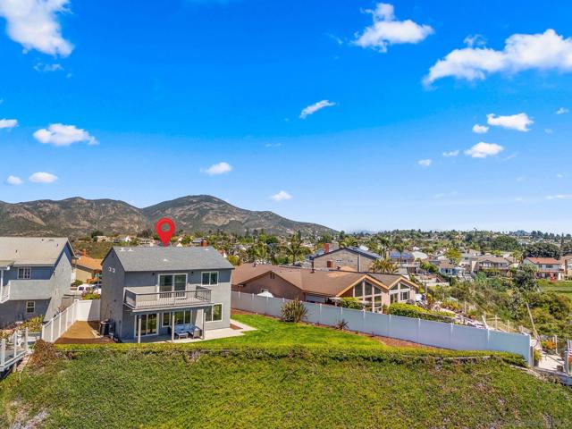 8396 High Winds, San Diego CA: https://media.crmls.org/mediaz/f9d838db-fea2-40fa-b7a7-1cb9b9dd7fe8.jpg