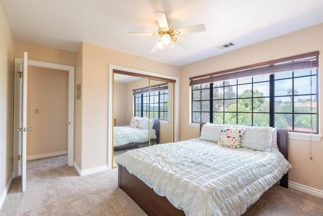 4514 La Canada, Fallbrook CA: https://media.crmls.org/mediaz/f9d86502-1599-41dc-8ede-f244da9f7990.jpg