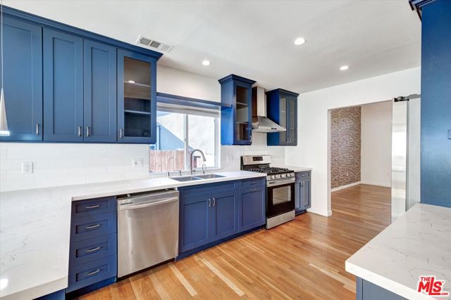 5400 W 82nd Street, Los Angeles CA: https://media.crmls.org/mediaz/f9d98895-fa7e-4002-8896-11b357e92940.jpg