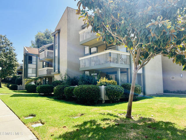 290 Sequoia Court #15, Thousand Oaks, CA 91360