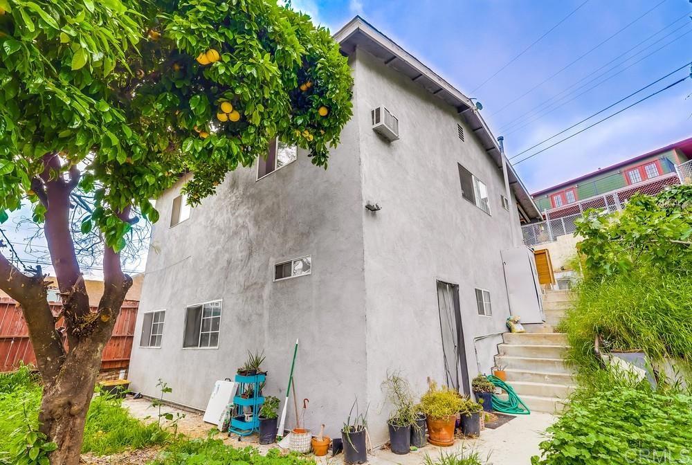 1279 N Hicks Drive