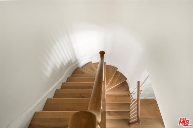 404 S Westgate Avenue, Los Angeles CA: https://media.crmls.org/mediaz/f9da3b6e-e5a5-4158-a779-b35c09b7b40f.jpg