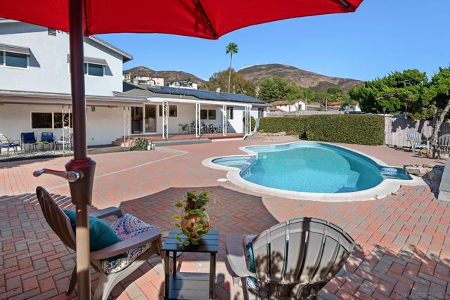 6815 Monte Verde, San Diego CA: https://media.crmls.org/mediaz/f9db05be-724d-4b14-99ce-9373f6891252.jpg