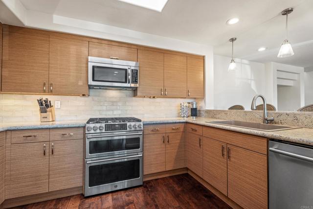 Detail Gallery Image 15 of 53 For 12819 Caminito Del Canto, Del Mar,  CA 92014 - 3 Beds | 2 Baths