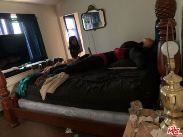 5060 Adobe Drive, Palmdale CA: https://media.crmls.org/mediaz/f9dde33e-5647-4dd3-b64b-18c5584b9c45.jpg