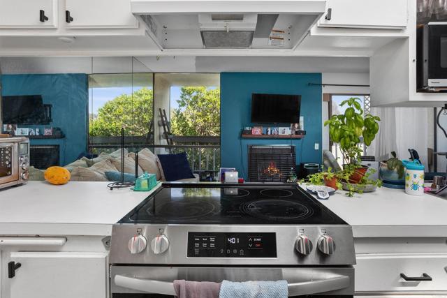 Detail Gallery Image 32 of 47 For 2388 Altisma Way #10 OR K,  Carlsbad,  CA 92009 - 2 Beds | 2 Baths
