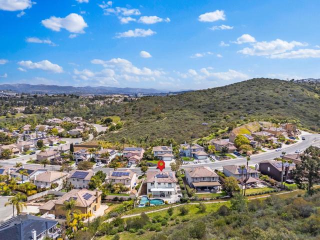 1052 Via Vera Cruz, San Marcos CA: https://media.crmls.org/mediaz/f9e12051-1546-49ac-ad82-7a042b45373d.jpg
