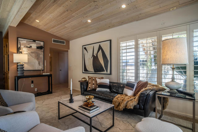 44841 San Jacinto Avenue, Palm Desert, CA 92260