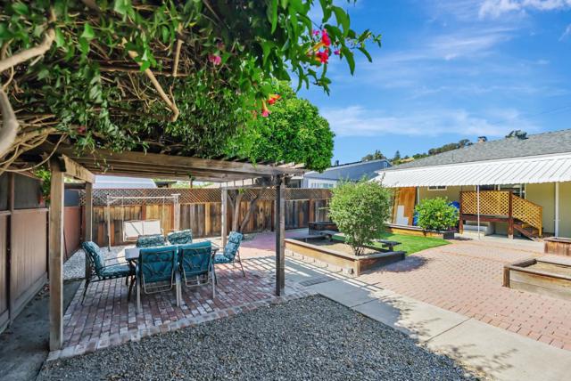 25875 Bel Aire Drive, Hayward CA: https://media.crmls.org/mediaz/f9e1f824-e586-4268-b154-fd93c9b02a11.jpg