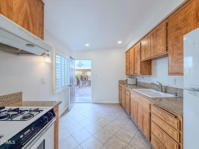 Detail Gallery Image 14 of 35 For 1065 Belfast Ln, Ventura,  CA 93001 - 3 Beds | 1 Baths