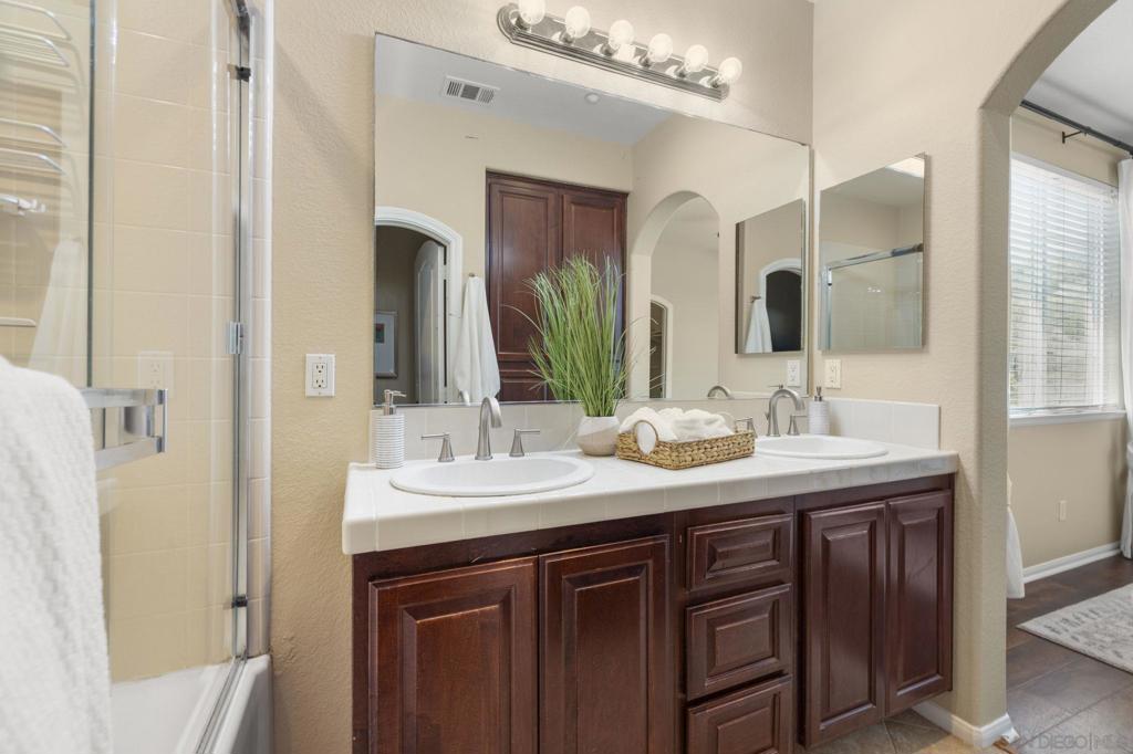 2625 Villas Way - photo 17