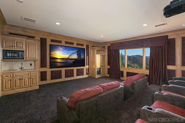 14155 Bryce Point, Poway CA: https://media.crmls.org/mediaz/f9e3b8ae-95bb-4154-84ff-c35114b2f3d1.jpg