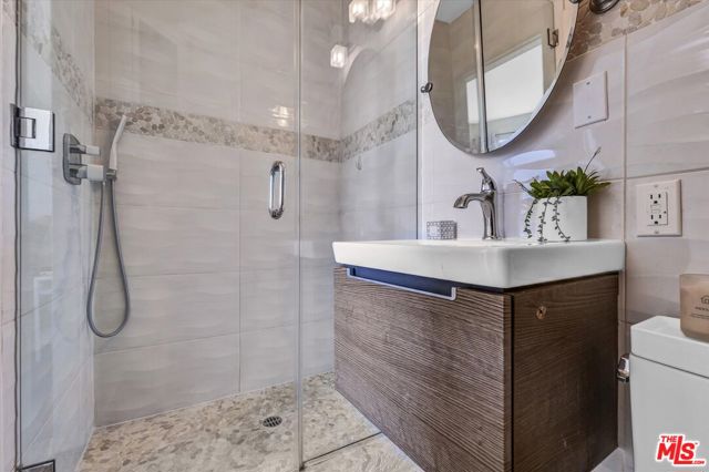 11670 W Sunset Boulevard, Los Angeles CA: https://media.crmls.org/mediaz/f9e4894f-b329-476c-b8cf-abc421999c4d.jpg
