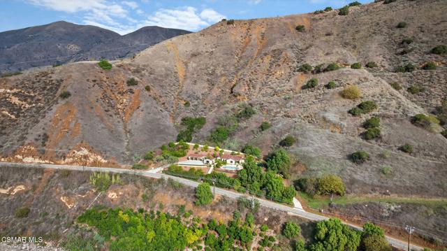 1560 Goodenough Road, Fillmore CA: https://media.crmls.org/mediaz/f9e4ffb4-2f76-4c16-9c24-6ea1d362c913.jpg