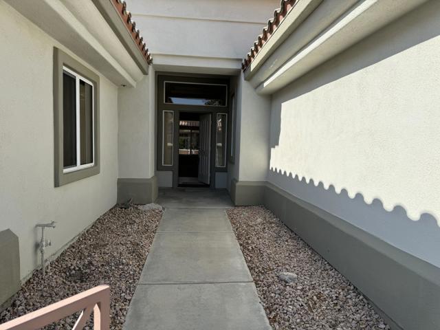 78417 Willowrich Drive, Palm Desert CA: https://media.crmls.org/mediaz/f9e5412f-be1e-4650-a841-0583a150a2c1.jpg